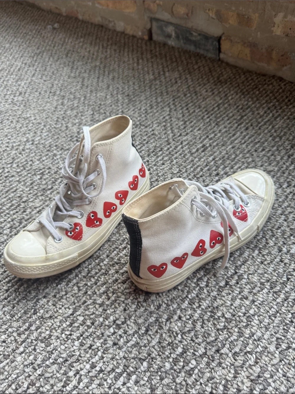 Converse x Comme des garçons. White with Red Hearts. W7, M6.